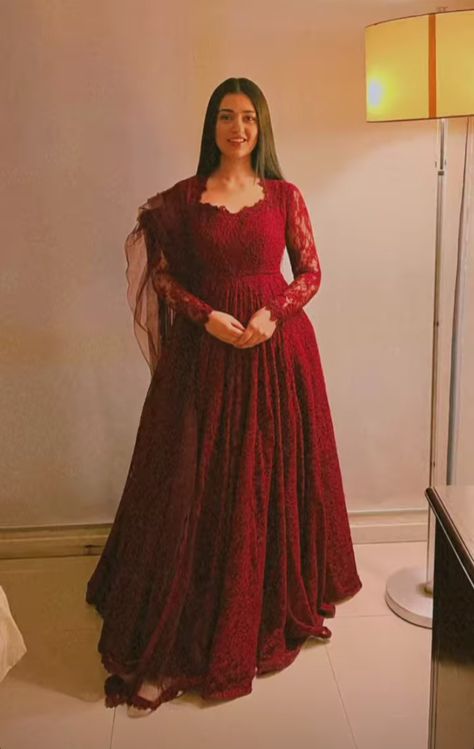 Maroon Frock, Alizeh Shah, Latest Maxi Dresses, Desi Outfits, Trendy Outfits Indian, Maxi Dress Designs, Anarkali Dress Pattern, Frock Fashion, Frock For Women