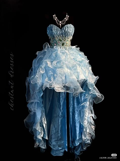 Ocean Princess Dress, Water Aesthetic Outfit, Jellyfish Dress Fashion, Met Gala Inspired Outfits, Water Themed Dress, Water Inspired Outfits, Met Gala Dresses Ideas, Ocean Themed Dress, Ocean Dresses