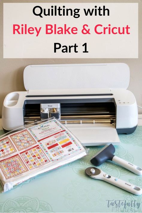 Making quilts is easy with Riley Blake and Cricut! This post goes over all you need to know about picking out your quilt kit, patterns and more!  #ad #CricutMade #MyCricutQuilt #RileyBlakeDesigns Cricut Quilt, Cricut Cover, Riley Blake Quilt Patterns, Cricut Quilting, Vinyl Wood Signs, Best Cricut Projects, Riley Blake Quilt, Transfer Techniques, Cricut Accessories