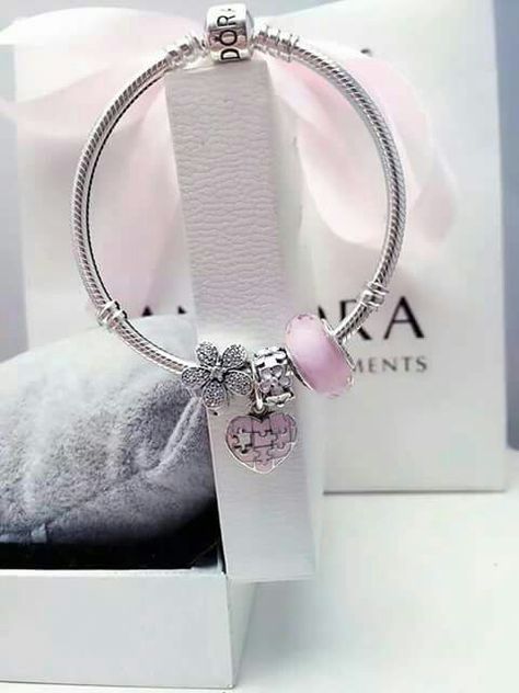 Pandora Bracelet Ideas, Pandora Jewelry Box, Pandora Bracelet Charms Ideas, Pandora Bracelet Designs, Pandora Collection, Pandora Jewelry Charms, Pink Charm, Charms Pandora, Bracelet Pandora