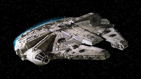 Star Wars Ships Spaceships, Star Wars Millenium Falcon, Novel Game, Disney Parque, The Millennium Falcon, Anakin Vader, Star Wars Spaceships, Millenium Falcon, Eve Online