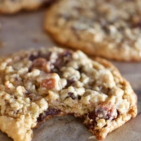 Kodiak Cakes Cowboy Oatmeal Cookies  - Lane Bakery Kodiak Mix Cookies, Kodiak Chocolate Chip Cookies, Kodiak Oats Recipes, Kodiak Brownies, Kodiak Protein Cookies, Kodiak Power Cakes Recipes, Kodiak Protein Recipes, Kodiak Mix Recipes, Kodiak Cake Cookies