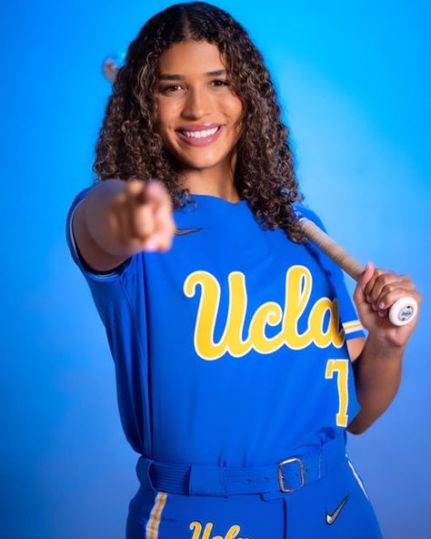 Softball Media Day Poses Catcher, Softball Senior Banner Poses, Senior Softball Banner, Softball Pictures Poses Individual, Softball Media Day Poses, Ucla Softball, Softball Team Photos, Softball Poses, Softball Chants