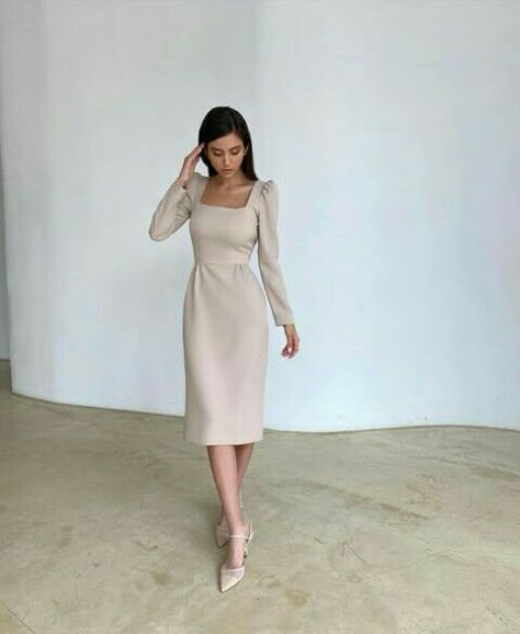 Classy Modest Dress, Modest Knee Length Dresses, Elegant Dresses Classy Modest Dinner, Simple Elegant Dresses Classy Chic, Elegant Dresses Classy Chic, Classy Modest Dresses, Modest Looks, Semi Formal Outfits For Women, Simple Elegant Dresses