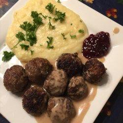 Authentic Swedish Meatballs Authentic Swedish Meatballs, Danish Meatballs, Spareribs Recipe, Potato Flour, Swedish Meatballs, Dinner Appetizers, Meatball Recipes, Original Recipe, Clean Eating Snacks