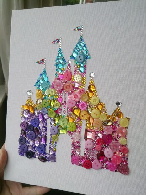 Disney Arts And Crafts, Glitter Art For Kids, Canvas Art With Rhinestones, Badazzled Art Canvas, Bedazzled Canvas Art, Rhinestone Canvas Art Ideas, Disney Crafts For Adults, Disney Button Art, Unicorn Button Art