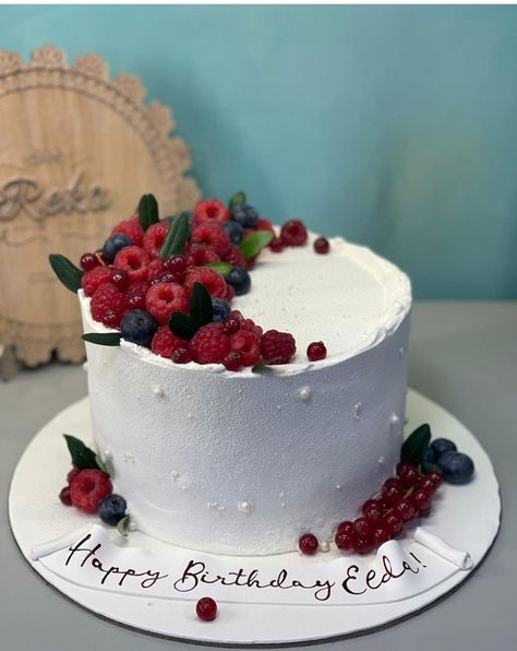 Square Birthday Cake, Cake White, Aesthetic Ig, Raspberry Cake, Blueberry Cake, Bday Cake, Mixed Berries, White Cake, Year Anniversary