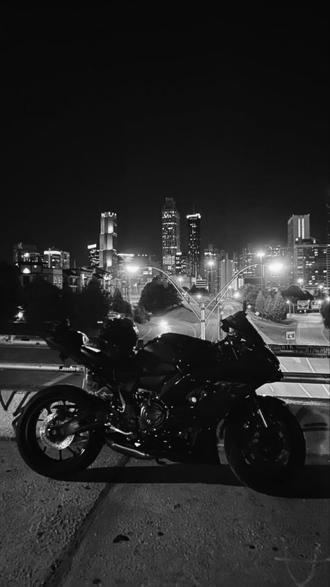 Black Motorcycle Aesthetic Wallpaper, Motorcycle Lockscreen, Dark Bike Wallpaper, Dark Motorcycle Aesthetic Wallpaper, Motorcycle Asthetic Picture, Motorcyle Aesthic, Black Bike Wallpaper, Black Bike Aesthetic, Biker Wallpaper Iphone