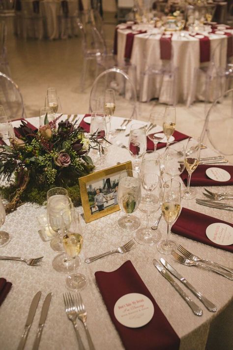 burgundy napkins on ivory tablecloth Burgundy Napkins Wedding Place Settings, Christmas Wedding Table Linens, Maroon Napkins Wedding, Burgundy Napkins Wedding, Burgundy Tablecloth Wedding, Burgundy And Blush Centerpieces, Ivory Tablecloth Wedding, Color Combos 2023, Champagne Wedding Table