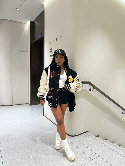 Atlanta Style Fashion, Atlanta Fashion Outfits Black Women, Atlanta Outfits, Girly Streetwear, Cheering Crowd, Dope Fashion Outfits, Street Style Outfits Casual, Neat Casual Outfits, Modest Casual Outfits