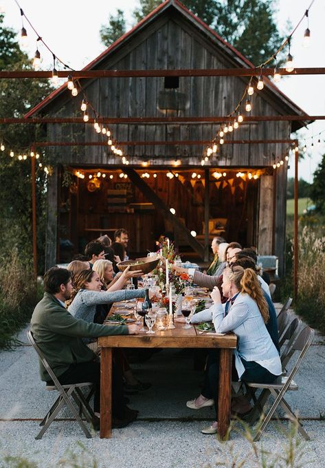 A fall gathering for the season to inspire a gathering with those you love. Simple table decor for fall. More on The Fresh Exchange with Megan Gilger. Outdoor Dinner Parties, Outdoor Dinner, Design Hotel, A Barn, Outdoor Party, Wooden Table, Outdoor Entertaining, Rehearsal Dinners, Fall Harvest