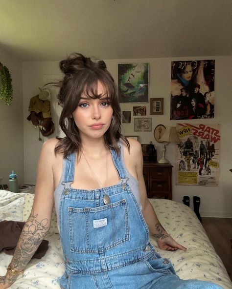 Cacia 𓆏 (@acaciakersey) • Instagram photos and videos Acacia Kersey, Acacia Clark, Shaggy Layers, Wolf Cuts, Acacia Brinley, Long Haircut, Hairstyles Diy, Literary Characters, Disney World Outfits