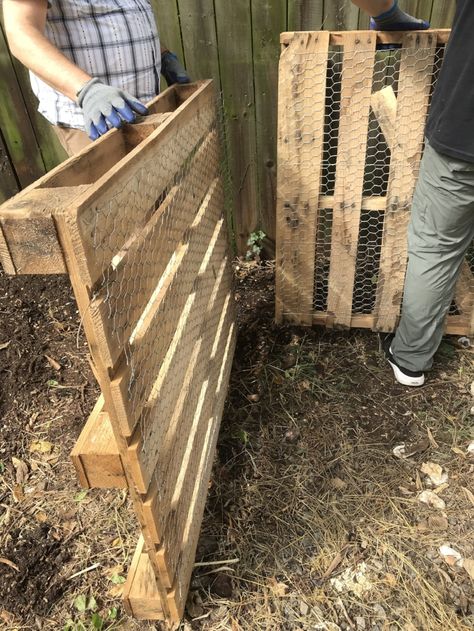 Making A Compost Bin From Pallets, Compost Bin Plans Diy, Compost Heap Diy, Compost Bin With Pallets, Diy Manure Compost Bin, Allotment Compost Bin, Compost Bin From Pallets, Compost Bins From Pallets, Cheap Compost Bin Easy Diy