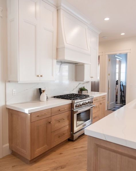 Oak Lower Cabinets White Upper, Wood Lower Cabinets White Upper, White Upper Cabinets Wood Lower, White Upper Cabinets Dark Lower, Wooden Kitchen Cabinets Modern, White Upper Cabinets, Hickory Kitchen Cabinets, Hickory Kitchen, White Oak Kitchen