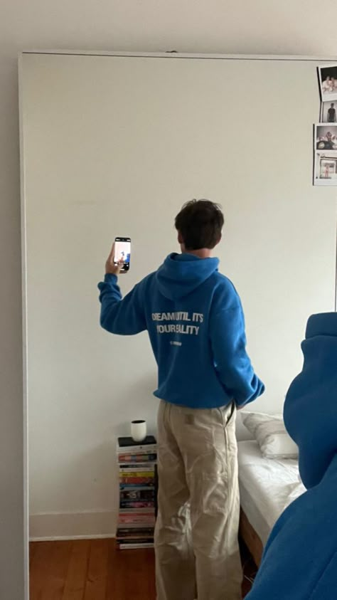 Mirror Selfie Boys Aesthetic, Mirror Selfie Men Instagram, Eli Maddison, Mirror Poses Men, Men Mirror Pics, Men Mirror Selfie Aesthetic, Clean Guy Aesthetic, Mirror Pics Men, Becoming Selfish