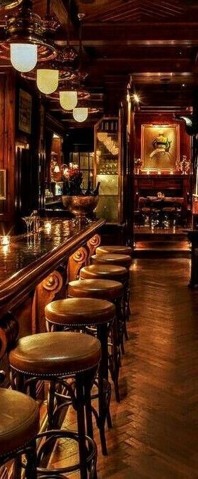 English Pub Interior, Old English Pub, Pub Interior, English Pub, Pub Design, Pub Chairs, Best Pubs, Public House, Town And Country