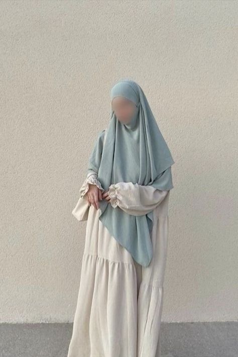 Cute Muslim Outfits, Khimar Style, Abaya Modest, White Abaya, Islamic Modest Fashion, Modest Outfits Muslim, Muslimah Fashion Casual, Muslim Outfit, Outfits Muslim