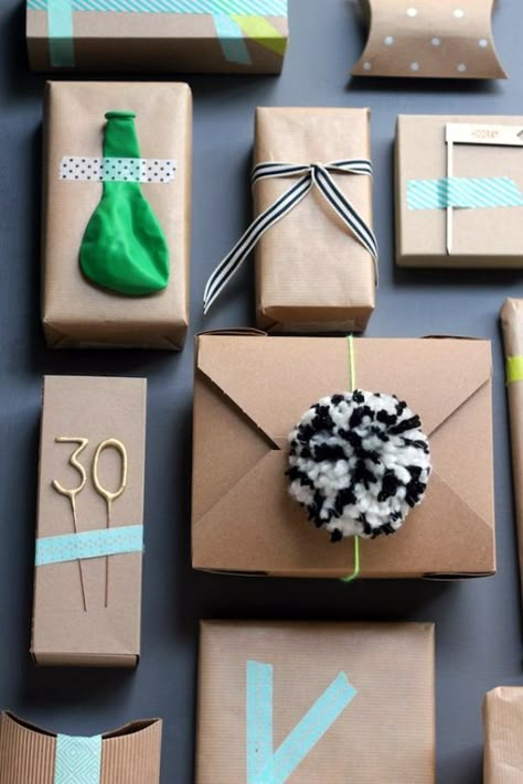 How To Wrap A Present: 40 Examples With Pictures Mini Presents, Wrap A Present, Box Decorations, Wrapped Presents, Anniversaire Diy, Birthday Wrapping, How To Wrap, Birthday Gift Wrapping