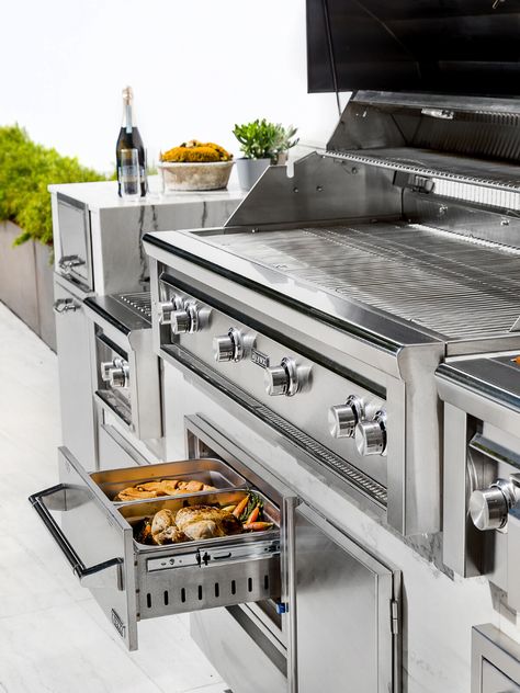 Backyard Kitchen Ideas, Best Gas Grills, Outdoor Grill Station, Outdoor Bbq Grill, Landscaping Backyard, Kitchen Design Layout, Bbq Grill Design, Outdoor Kitchen Plans, Outdoor Bbq Kitchen