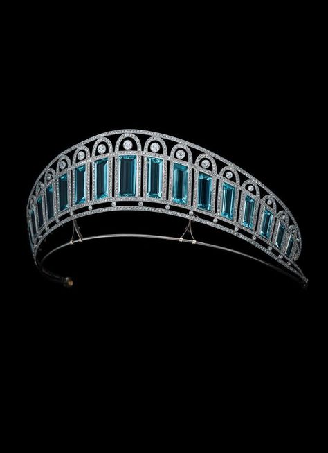 Koch | A Belle Époque diamond and aquamarine tiara, circa 1910 | Albion Art Jewellery Institute Handmade Tiaras, Earring Piercing, Royal Crowns, Royal Tiaras, Diamond Tiara, Accesories Jewelry, Diamond Crown, Jewelry Beautiful, Womens Jewelry