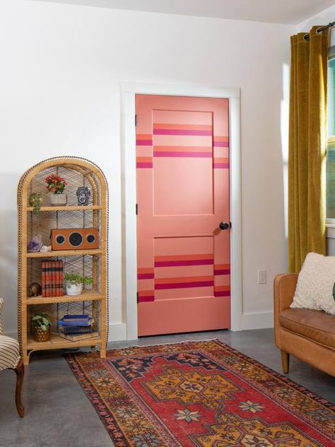 Bathroom Door Painting Ideas, Accent Doors Interior, Paint Doors Interior, Painted Interior Door, Hollow Core Door Makeover, Rose Bathroom, Hollow Core Door, Accent Paint, Painted Interior Doors