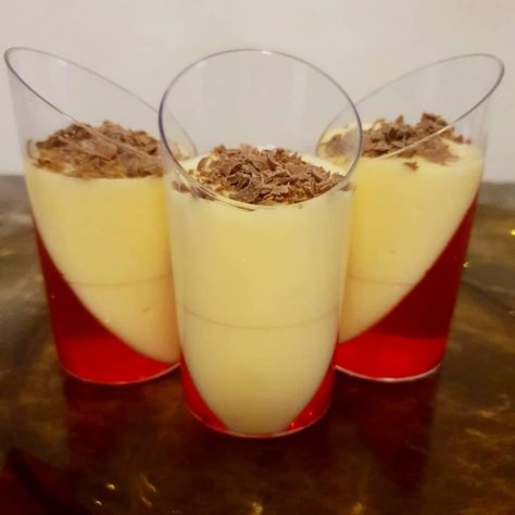 Strawberry jelly and Vanilla Custard in a shot glass topped off with grated chocolate Jelly Custard, Dessert Shots, Custard Desserts, Strawberry Jelly, Vanilla Custard, Baking Ideas, Custard, Jelly, Vanilla