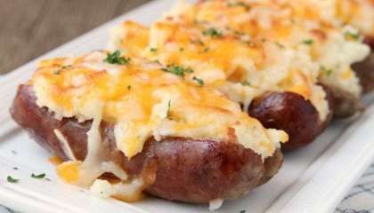 Dinner Ideas With Bratwurst, Sides For Bratwurst, Bratwurst And Potatoes, Stuffed Bratwurst, Brat Dinner Ideas Bratwurst Recipes, Recipes With Bratwurst, Braut Recipes Dinners, Braut Recipes Bratwurst, Bratwurst Dinner Ideas