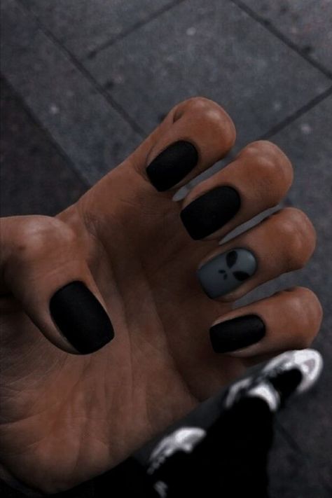 Short Square Dark Nails, Nails Alternative Style, Goth Nails Square, Short Grunge Nails, Grunge Nail Designs, Short Gothic Nails, Emo Nails, Punk Nails, Gothic Nails