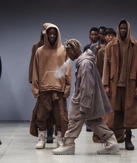 Yeezy Season 1, Yeezy Collection, Yeezy Season 2, Ian Connor, Kanye Yeezy, Yeezy Fashion, Yeezy Season, Style Japonais, Street Wear Urban