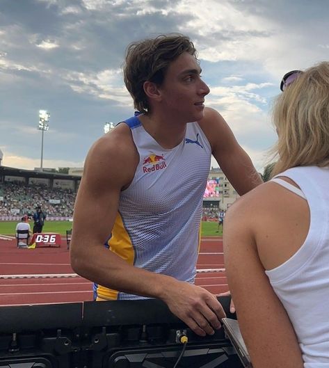 NEW WORLD RECORD!! || Armand Duplantis DESTROYS World Record Height In Paris Olympic Finals! Mondo Duplantis, Armand Duplantis, Boy Type, Swag Couples, Pole Vault, High Jump, World Record, I Have A Crush, Sport Man