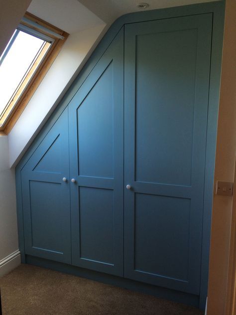 Sloped Wardrobe inspiration Built In Eves Wardrobe Ideas, Angled Wardrobe Ideas, Blue Attic Bedroom, Staircase Wardrobe, Loft Conversion Wardrobes, Slanted Ceiling Bedroom, Alcove Wardrobe, Country Cottage Bedroom, Attic Bedroom Storage