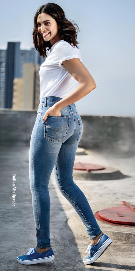 Deepika Padukone Jeans, Dipika Padukone, Deepika Padukone Style, Denim Wear, Hot Jeans, Indian Bollywood, Bollywood Girls, Fashion Attire, Alia Bhatt