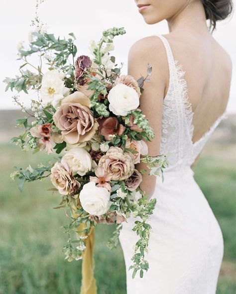 March Wedding Flowers, Botanical Wedding Theme, Ivory Bouquet, Blush Wedding Colors, Romantic Bouquet, Ireland Wedding, Wedding Place Settings, Coral Wedding, Mint Wedding