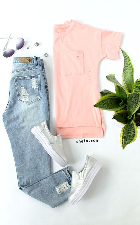 Lovely summer look-Pink Front Pocket Dip Hem T-shirt Outfit. Hem Tshirt, T Shirt Outfit, White Vans, Tshirt Outfits, Love Shirt, Summer Look, Fashion Mode, Teen Fashion Outfits, Outfits Casuales