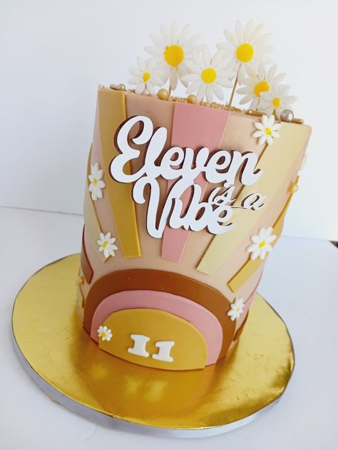 1970s Birthday Cake, 70s Theme Birthday Cake, 70s Themed Cake, 60s Birthday Cake, 70s Cake Ideas, 70s Theme Cake, 70s Birthday Cake, 70s Theme Birthday, Retro Birthday Cake