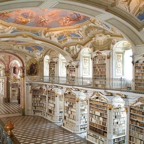 Architecture Baroque, Dream Library, Beautiful Library, Castle Aesthetic, Library Aesthetic, Old Library, Royal Aesthetic, Baroque Architecture, The Ceiling