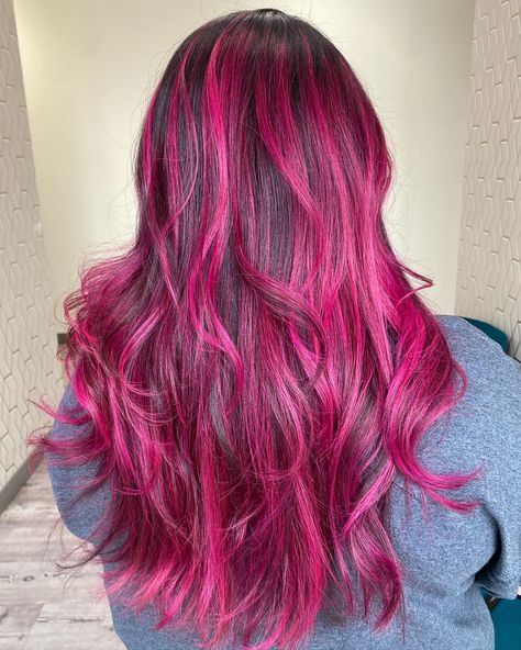 Red Hair With Pink Highlights, Pink Balayage Hair, Balayage Hair Styles, Pink Hair Highlights, Pink Balayage, Baylage Hair, Girl Hair Drawing, Light Pink Hair, Androgynous Hair