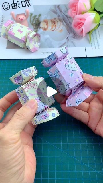 paper crafts creator on Instagram: "My bestie will definitely like the candy blind box I folded by myself #handmade #origami #origami #tutorial #blindbox #NewYear #Handmade paper craft ideas" Small Box Craft Ideas, Paper Crafts Gifts Ideas, Handmade Gift Boxes Ideas, Origami Gift Box Diy, Candy Box Ideas, Origami Containers, Paper Crafts Tutorial, Origami Gift Bag, Cool Origami