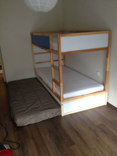 IKEA KURA Double Bunk Bed + Extra hidden bed (Sleeps 3!) - IKEA Hackers - IKEA Hackers Ikea Bunk Bed With Trundle, Bunk Bed Hacks, Ikea Metal, Room With Bunk Beds, Ikea Bunk Bed, Kura Hack, Bed Inspiration, Bed Ikea, Ikea Kura Bed