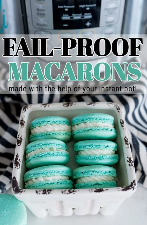 Easy Macaroons Recipe, How To Make Macaroons, Macarons Recipe Easy, Easy Meringues, French Macaroon Recipes, Make Macarons, Meringue Cookie Recipe, Cooking With Karli, Macaron Filling