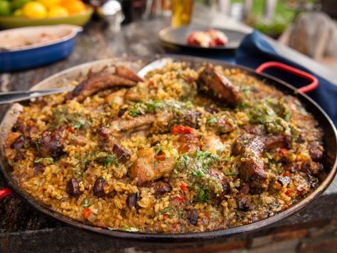 Get Pork and Chicken Paella Verde Recipe from Food Network Chicken Paella Recipe, Paella Party, Chicken Paella, Verde Recipe, Paella Recipe, Guy Fieri, Pork Ribs, Food 52, Chicken Breast Recipes