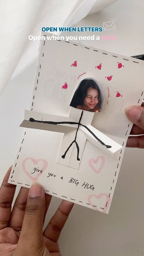 Grishma 🤍 | cute diy projects & gift ideas | Open when letters💌🩷 I think having the face there is just adorableeee or is it funny?🫣 / cute card ideas for him <3 Used 185gsm… | Instagram Cute Gift Ideas For Friends, Cute Card Ideas, Hadiah Diy, Open When Letters, Diy Best Friend Gifts, Diy Projects Gifts, Birthday Gifts For Friends, Personalised Gifts Diy, Birthday Gifts For Boyfriend Diy