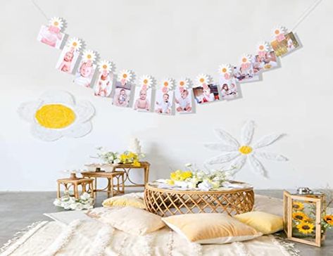 Prop Wall, Daisy Garland, Daisy Party, Girls Birthday Party Decorations, Birthday Photo Banner, Baby Banners, First Birthday Decorations, Unique Baby Shower Gifts, Baby 1st Birthday