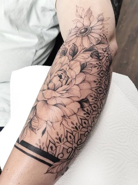 Peonies Sleeve Tattoo, Dot Style Tattoo, Unique Feminine Tattoos Sleeve, Botanical Sleeve Tattoo, Bird Meaning, Voll Arm-tattoos, Chrysanthemum Tattoo, Explore Tattoo, Beautiful Flower Tattoos