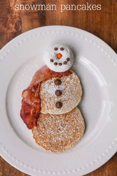 Snowman Pancakes, Pancake Ideas, Christmas Pancakes, Christmas Brunch Recipes, Christmas Breakfast Recipe, Christmas Morning Breakfast, Christmas Food Dinner, Christmas Brunch, Christmas Breakfast