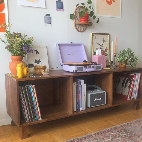 @urbanoutfittershome 🥰 Purple Record Player, Room With Vinyl, Suitcase Record Player, Vintage Turntable, Vinyl Turntable, Room Pieces, 70s House, Turn Table Vinyl, Pretty Decor