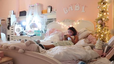 Pink Wonderland Room Inspo 2014 Room Aesthetic Pink, 2014 Tumblr Aesthetic Pink Room, Vs Inspired Room, Gabi Demartino Bedroom, 2014 Bedroom Aesthetic, Gabi Demartino Room, 2014 Tumblr Aesthetic Room, 2014 Room Aesthetic, Room Inspo Cute