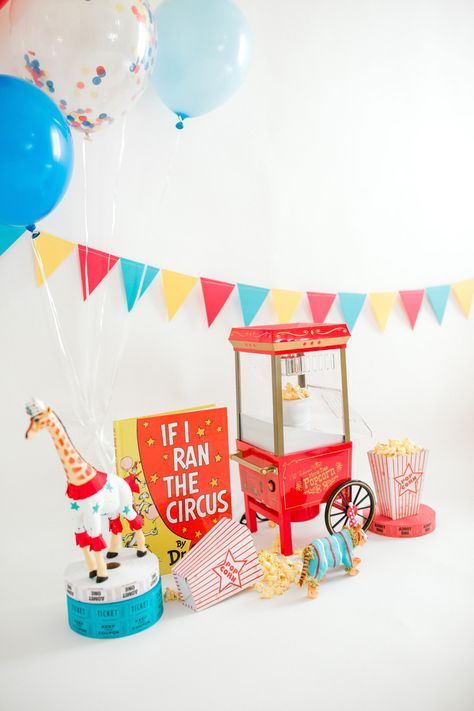 Circus Smash Cake, Circus Cake Smash, Circus First Birthday, Circus Cake, Twins 1st Birthdays, Event Decoration, 1st Year, Carnival Birthday, Circus Birthday