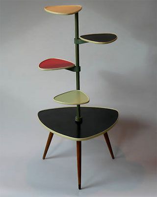 retrotogo.com 2 Atomic Decor, Century Plant, Support Pour Plante, Mid Century Minimalist, Mcm Furniture, Garden Wallpaper, Plant Table, Mid Century Home, Century Decor