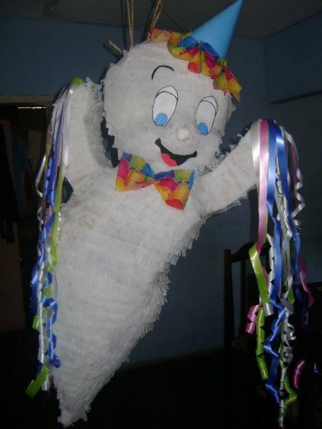 Ghost Bed, Halloween Pinata, Piñata Ideas, Ghost Party, Casper The Friendly Ghost, Ghost Decoration, Friendly Ghost, Halloween Fun, Halloween Crafts